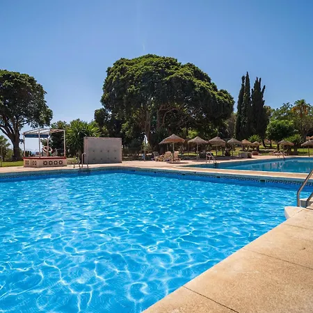 Hills Duquesa Apartment *