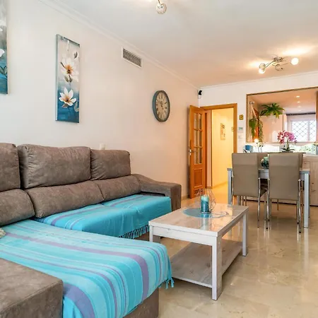 Hills Duquesa Apartment