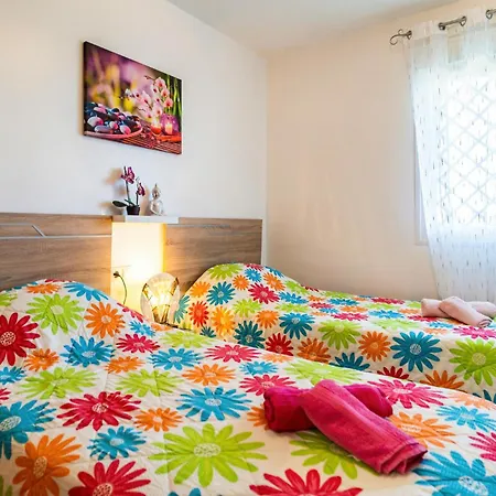 Hills Duquesa Apartment